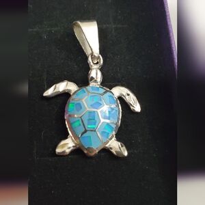 Vtg. Sea Turtle Pendant